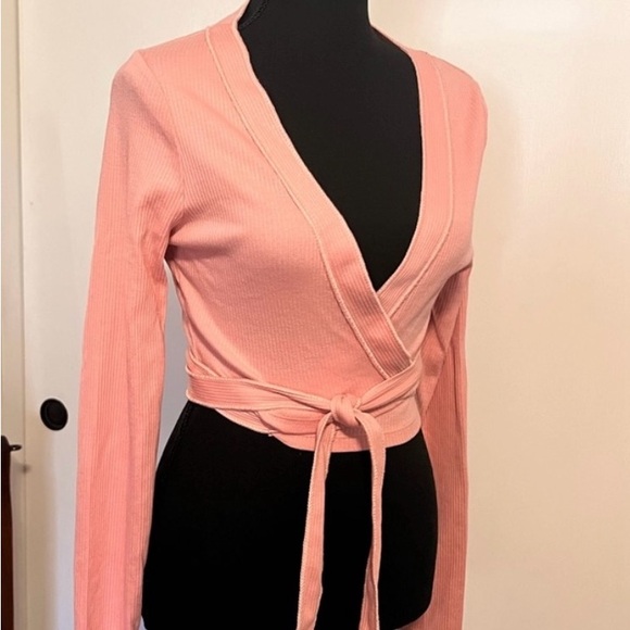 Zara NWT Ballet Pink Wrap Top - Picture 2 of 8